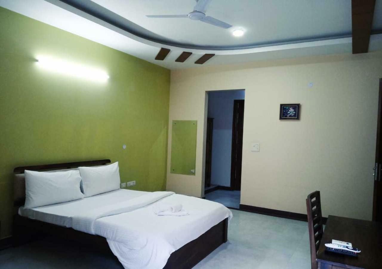 J P Residency Hotel Grander Noida Exterior foto