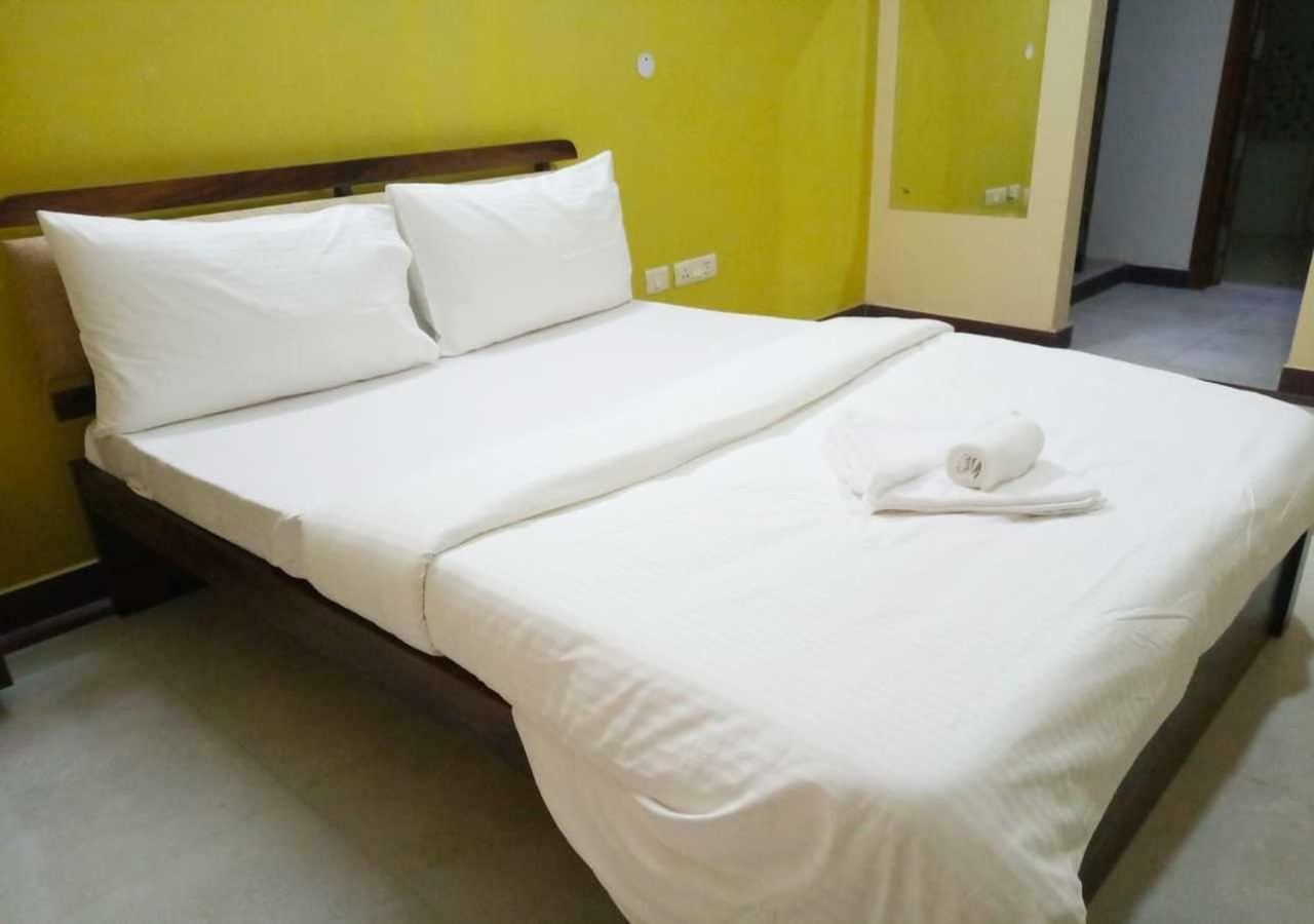 J P Residency Hotel Grander Noida Exterior foto