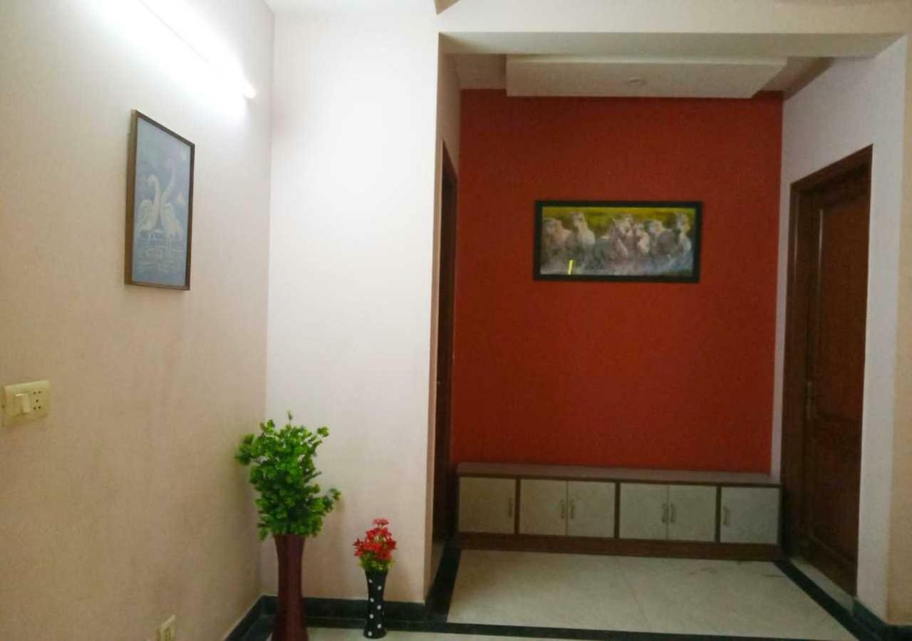 J P Residency Hotel Grander Noida Exterior foto