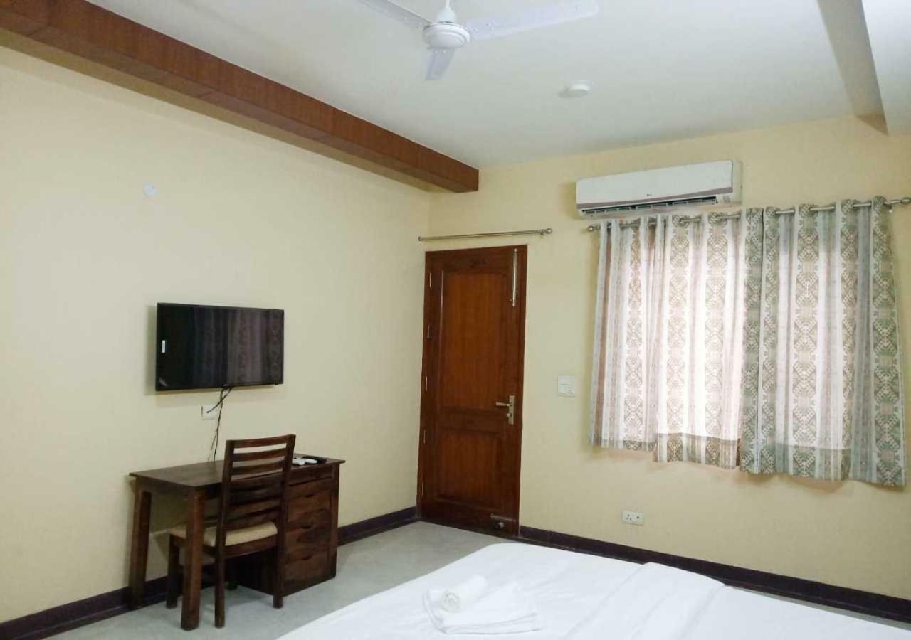 J P Residency Hotel Grander Noida Exterior foto