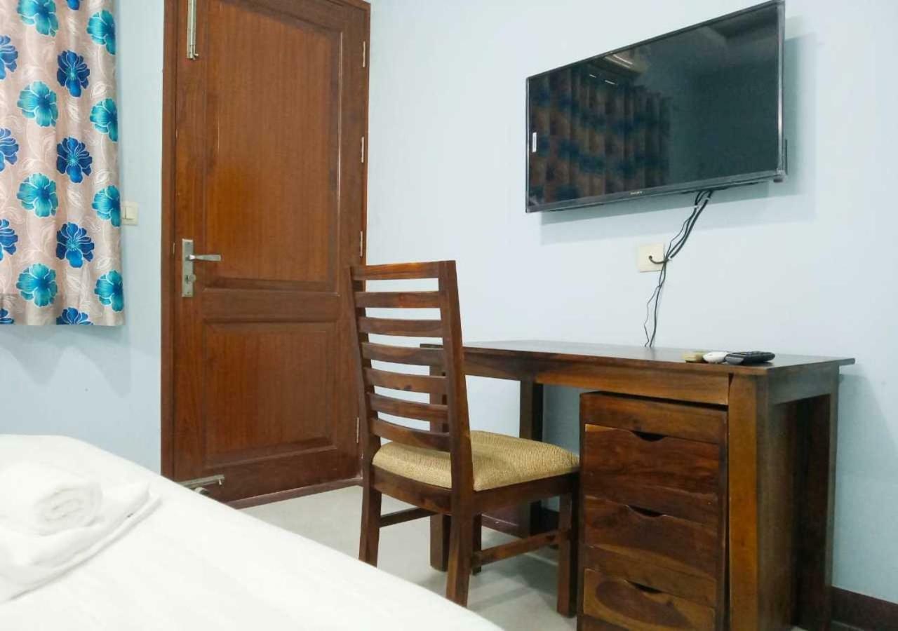 J P Residency Hotel Grander Noida Exterior foto