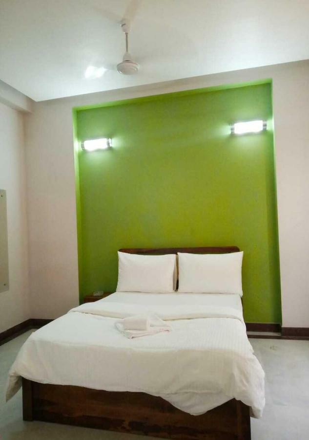 J P Residency Hotel Grander Noida Exterior foto